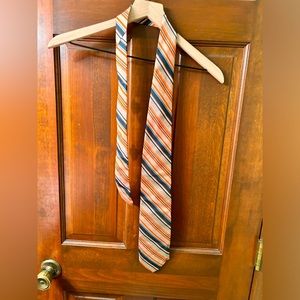 WALLACHS BY BERT PULITZER VTG 70s Tie. No stains or tears.